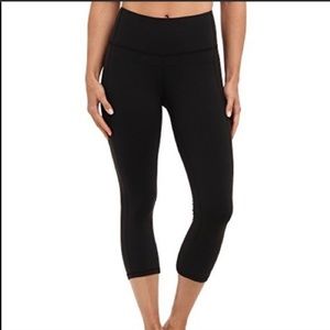 Lucy powermax Capri leggings Medium